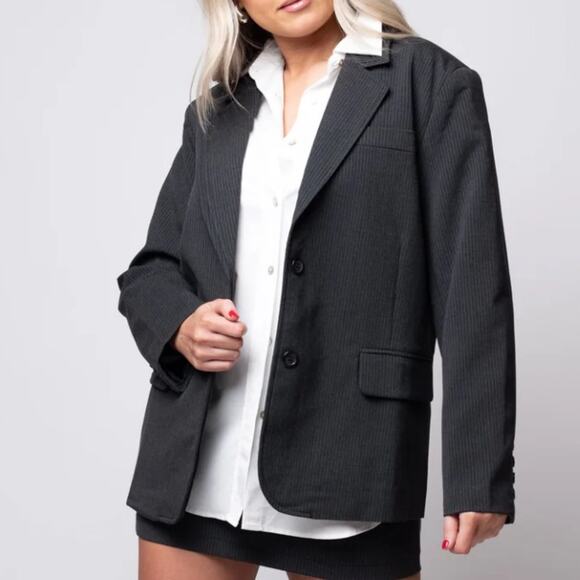 Moon River Gray Striped Blazer Medium Retails $168 - Picture 2 of 10